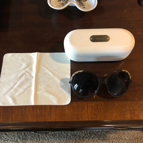 Chloe Accessories - Chloe CL2222 Sunglasses with case